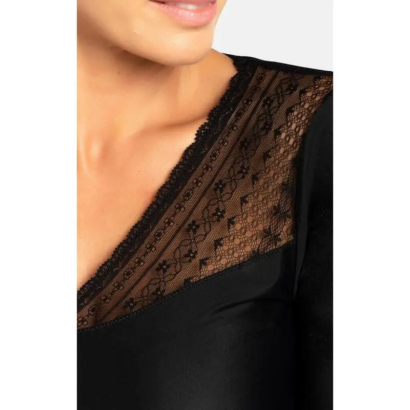 Camiseta Con Encaje, Claire Anaissa 6 Camiseta Con Encaje, Claire Anaissa - Imagen 4