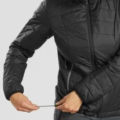 Chaqueta Acolchada Montaña Y Trekking Con Capucha Mujer Forclaz MT100 Negro -tienda de equipos de fitness chaqueta acolchada montaa y trekking con capucha mujer forclaz mt100 negro 2
