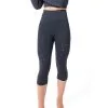 Legging Deportivo Capri Sin Costuras Con Fibra Emana, Namasté Anaissa 2 Legging Deportivo Capri Sin Costuras Con Fibra Emana, Namasté Anaissa -tienda de equipos de fitness legging deportivo capri sin costuras con fibra emana namaste anaissa