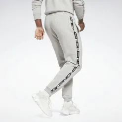 Reebok Pantalón De Chándal Training Essentials Tape 10 Reebok Pantalón De Chándal Training Essentials Tape -tienda de equipos de fitness pantalon de chandal training essentials tape 3