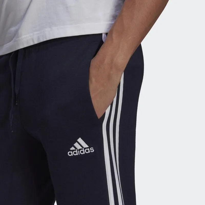 ADIDAS Pantalón Essentials Fleece Fitted 3 Bandas 7 ADIDAS Pantalón Essentials Fleece Fitted 3 Bandas - Imagen 5