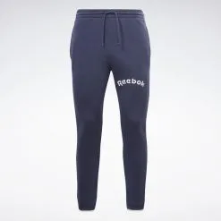 Pantalón Reebok Identity Arch Logo Fleece -tienda de equipos de fitness pantalon reebok identity arch logo fleece 1